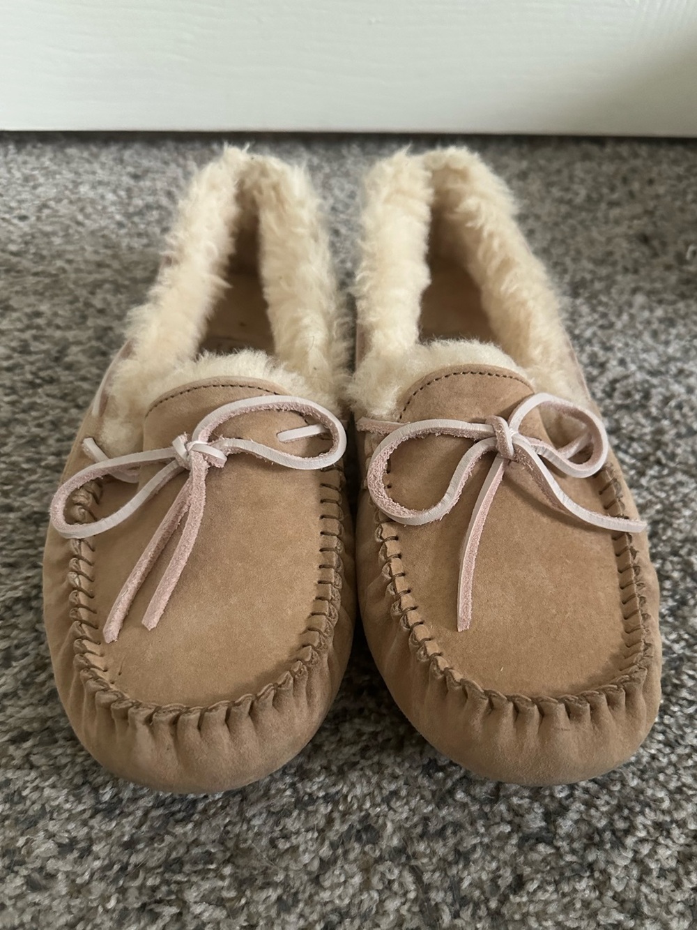 UGG Dakota Slippers in Tabacco